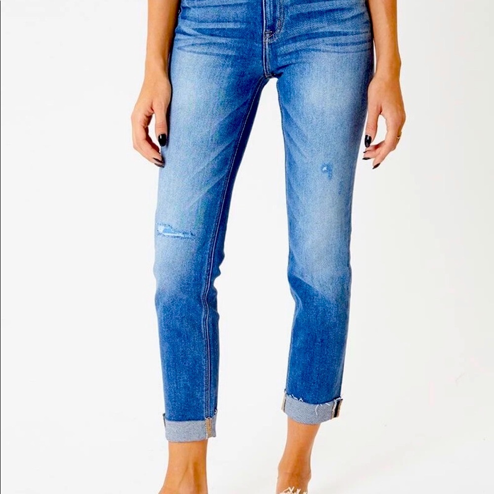 Brand New Kancan cuffed straight leg jean